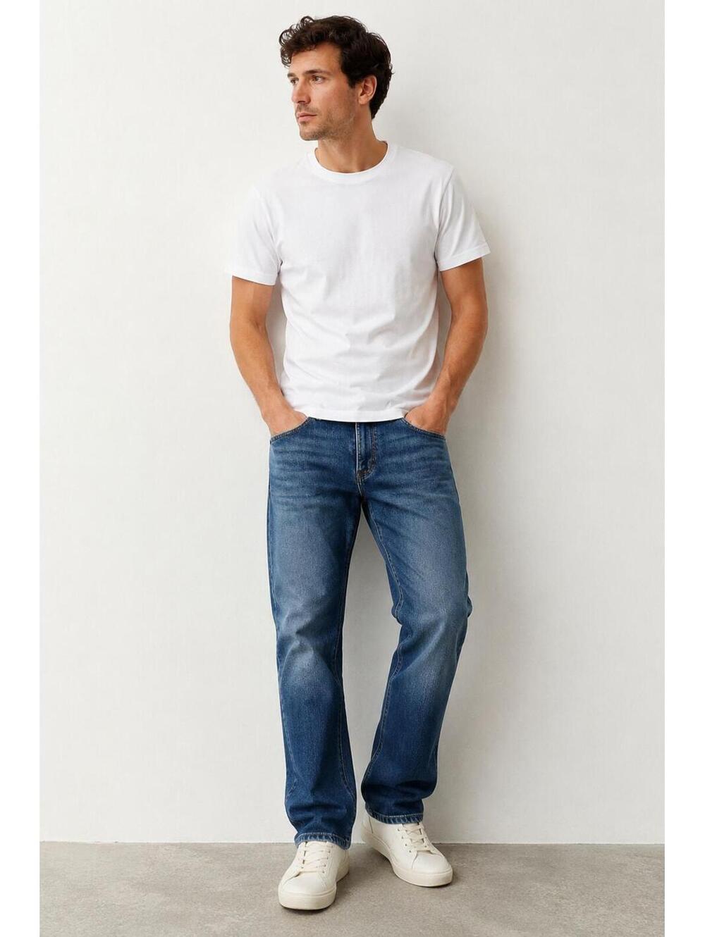 Hudson Byron Straight Leg Men’s Jeans Medium Wash Denim Size 34
